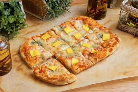 Римская пицца "Квадро формаджи"