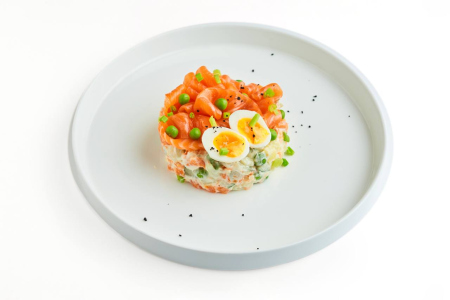 Оливье с лососсем с/с